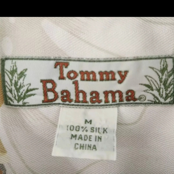 Tommy Bahama Button Silk Shirt Top Cream Tan Palms Flowers Hawaiian Camp - Picture 7 of 7